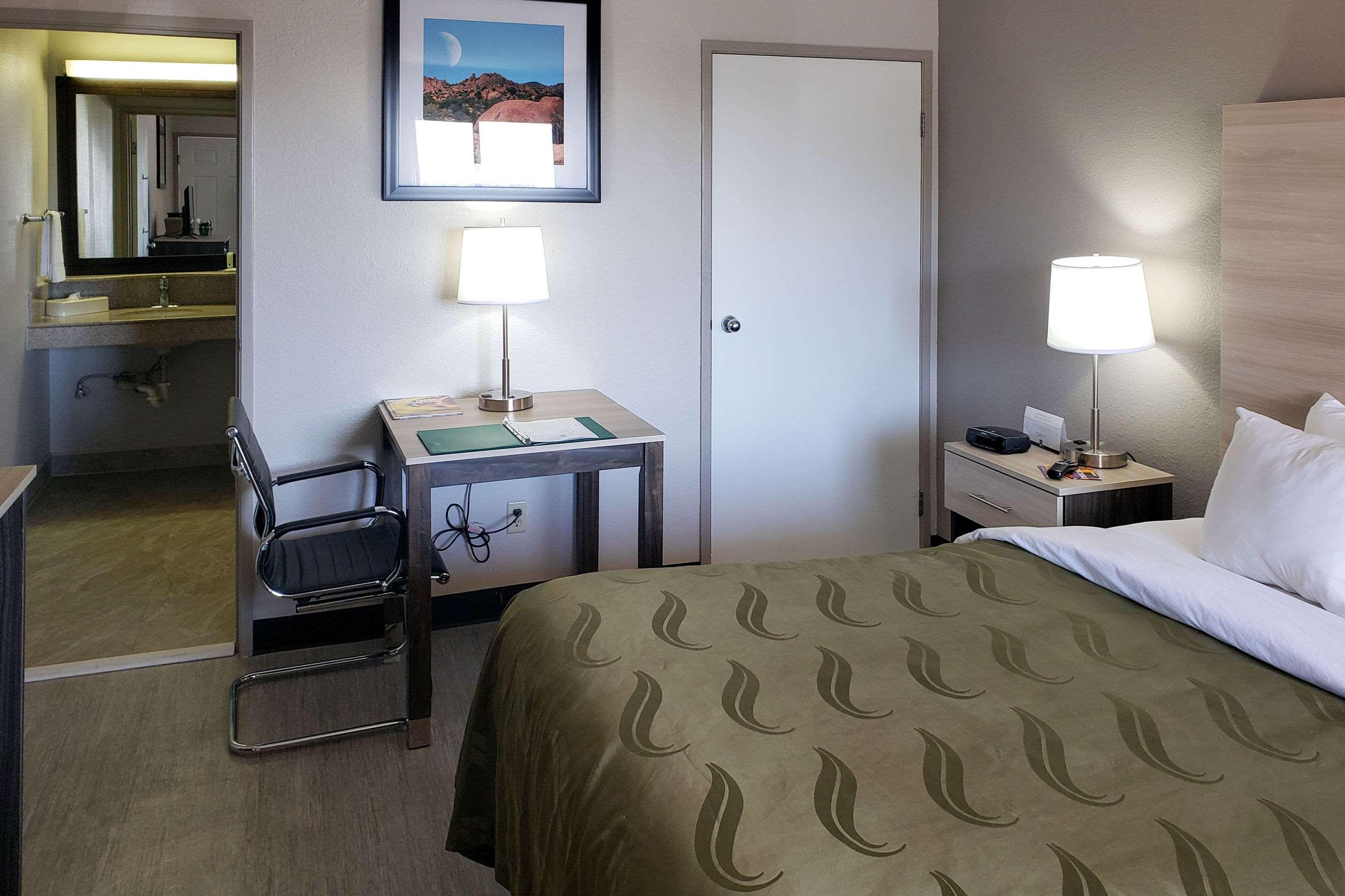 Quality Inn Airport East El Paso Exterior photo